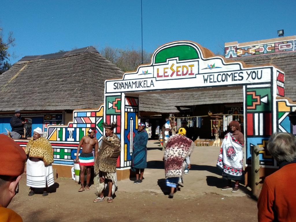 Midrand Guesthouse - Tasa Esterno foto