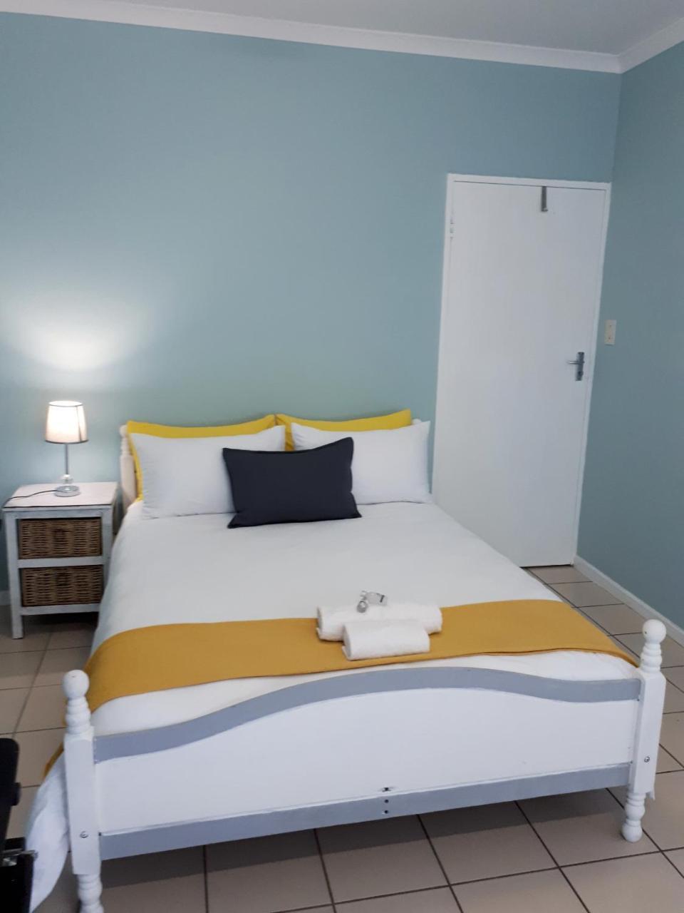 Midrand Guesthouse - Tasa Esterno foto