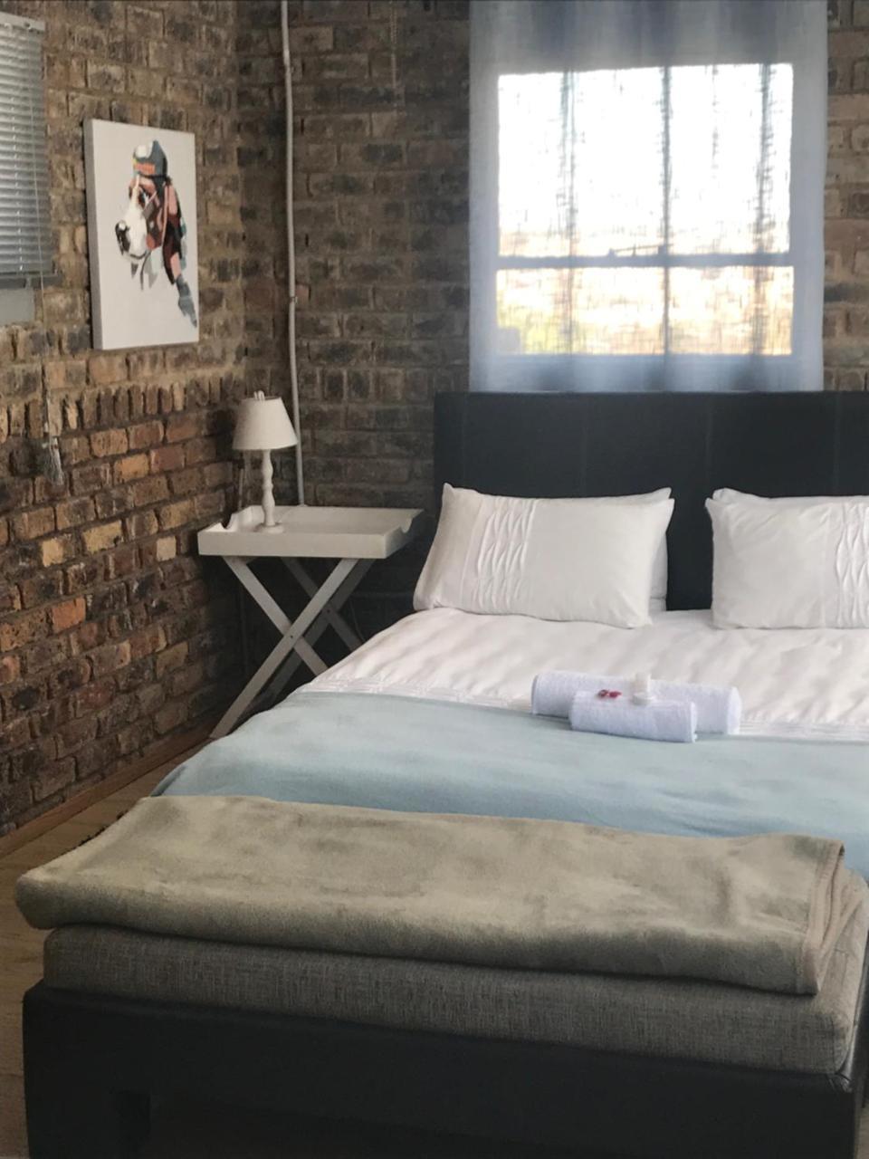 Midrand Guesthouse - Tasa Esterno foto
